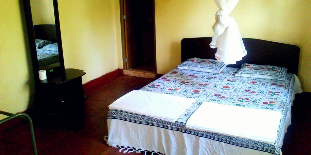 Haniffas Holiday Inn Kandy Quarto foto